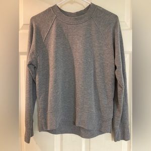 Gray sweatshirt. Size: Medium.